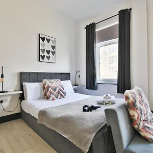 Stayright Elegant Kingsway #5 - Location Swansea